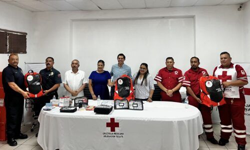 RECIBEN EQUIPO DE EMERGENCIAS BOMBEROS, CRUZ ROJA Y GRUPO BETA DE TECATE