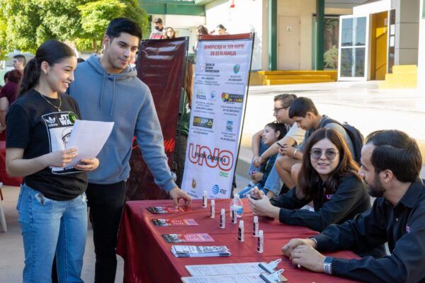 ACERCA STPS EN FERIA DE EMPLEO 3 MIL VACANTES PARA JÓVENES DE BC
