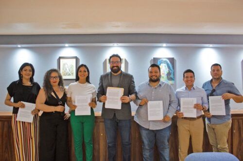 FIRMA GOBIERNO DE TECATE, CONDICIONES LABORALES CON EL SINDICATO DE BURÓCRATAS