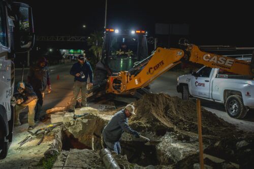 REHABILITA CESPTE RED DE AGUA POTABLE SOBRE CARRETERA TECATE-ENSENADA