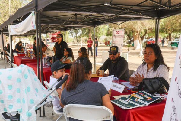 GOBIERNO DE TECATE ACERCA SERVICIOS A VALLE DE LAS PALMAS CON JORNADA DE BIENESTAR