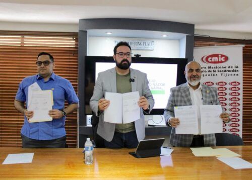 GOBIERNO MUNICIPAL ATESTIGUA FIRMA DE CONVENIO ENTRE CMIC Y LA CCE