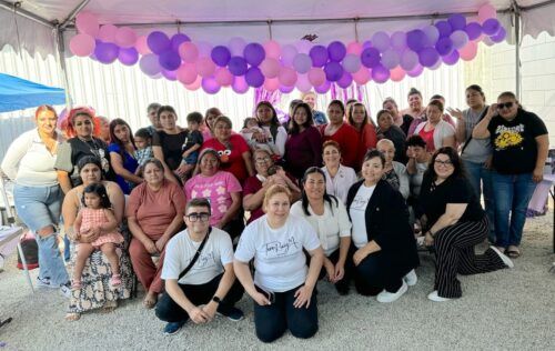 CELEBRA TERE RUIZ A LAS REINAS DEL HOGAR EN EL SEXTO DISTRITO