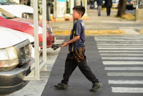 DIPUTADA YOHANA GILVAJA EXIGE AL DIF ATENDER A NIÑAS Y NIÑOS EXPLOTADOS EN CRUCEROS DE TIJUANA