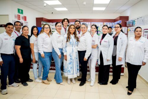 ENTREGA CLAUDIA AGATÓN 114 APOYOS DE LENTES DEL PROGRAMA SALUD PARA TODOS