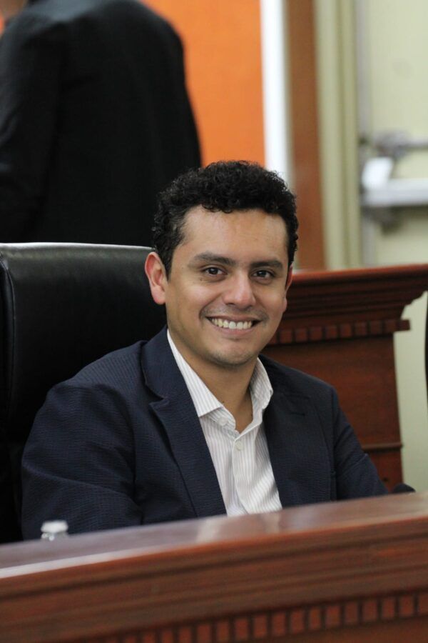 APRUEBAN ELEVAR EL ESTÁNDAR DE BIENESTAR DE SALUD MENTAL DE PERSONAS TRABAJADORAS EN EL SERVICIO PÚBLICO