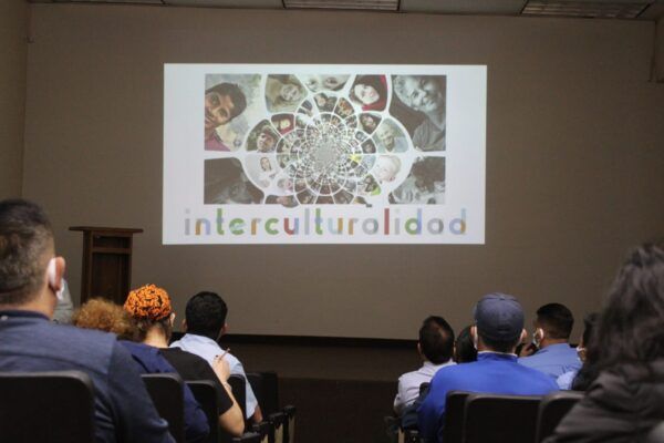 CAPACITAN A PERSONAL DEL HOSPITAL GENERAL DE MEXICALI EN INTERCULTURALIDAD EN SALUD