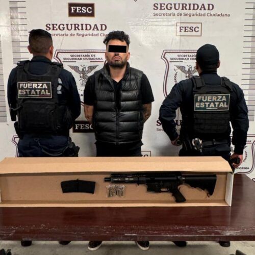DETIENEN A HOMBRE ARMADO EN TIJUANA