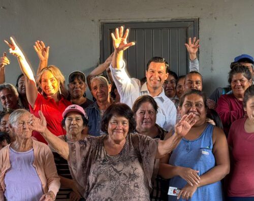 DIPUTADO BETO VALLE ENTREGA APOYOS ALIMENTICIOS Y ECONÓMICOS