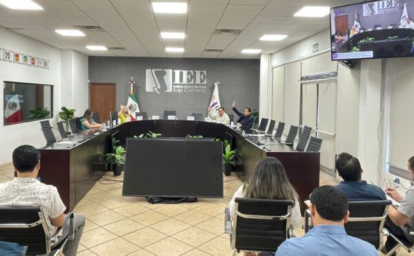 AVALA CONSEJO GENERAL DEL IEEBC PROCEDIMIENTO PARA CONSTAR QUE LAS CANDIDATURAS CUMPLAN CON EL 8 DE 8