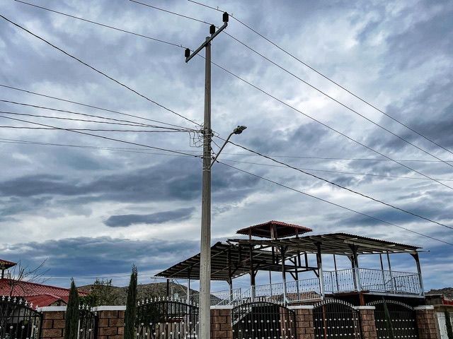 GOBIERNO DE TECATE MEJORA EL ALUMBRADO PÚBLICO EN LA COLONIA DOS CUMBRES