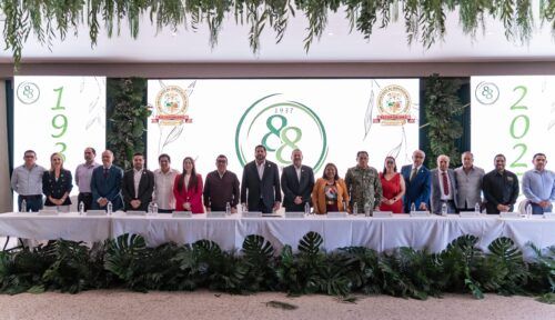 PARTICIPA ISMAEL BURGUEÑO EN ASAMBLEA SOLEMNE POR EL 88 ANIVERSARIO DEL SINDICATO DE BUROCRATAS