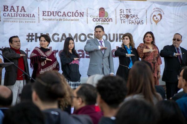 REGRESAN A CLASES MÁS DE 120 MIL ESTUDIANTES DE PREPARATORIA EN EL ESTADO