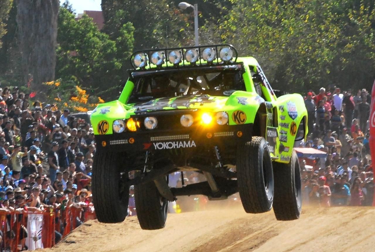 AVALA GOBIERNO DE CLAUDIA AGATON SALIDA Y META DE LA BAJA 1000 EN EL AROYO ENSENADA
