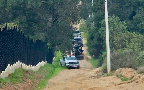 TECATE: ASEGURAN ARMAS Y DETIENEN A 7 PERSONAS
