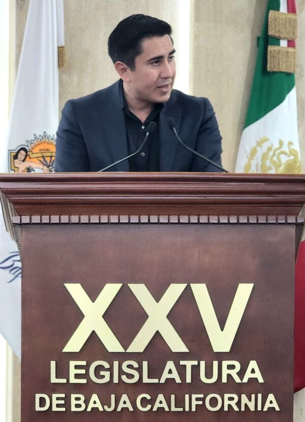 INICIATIVA DEL DIP. DIEGO ECHEVARRÍA BUSCA QUE TAXIS LIBRES PUEDAN USAR APLICACIONES DIGITALES