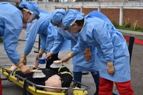 MUJERES INTEGRANTES DE CRUZ ROJA RECIBEN CAPACITACION SOBRE INCIDENTES CON MATERIALES PELIGROSOS