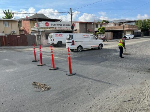 REFUERZAN TRABAJOS DE MANTENIMIENTO DE VIALIDADES EN TECATE