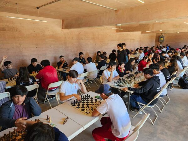PARTICIPAN 85 ESTUDIANTES EN EL XX TORNEO DE AJEDREZ DE CETIS 25