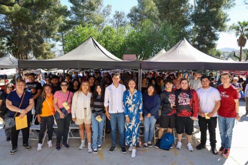 ENTREGA GOBIERNO DE TECATE BECAS A 150 JÓVENES PARA IMPULSAR SU FUTURO EDUCATIVO