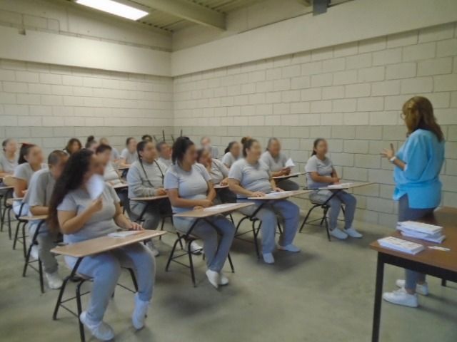 ATIENDE CESISPE SALUD EMOCIONAL DE LA POBLACIÓN PENITENCIARIA FEMENINA MEDIANTE TALLERES MOTIVACIONALES