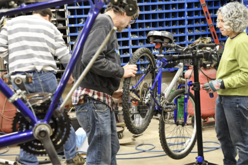 CAUSAS DE AVERÍAS Y REPARACIONES DE BICICLETAS