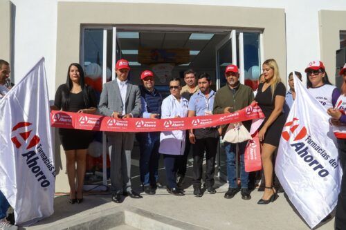 ALCALDE ROMÁN COTA INAUGURA LA PRIMERA SUCURSAL DE FARMACIAS DEL AHORRO EN TECATE