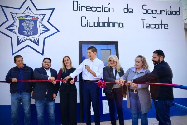 CONTINÚA ROMÁN COTA CON REHABILITACIÓN DE CASETAS DE VIGILANCIA EN TECATE