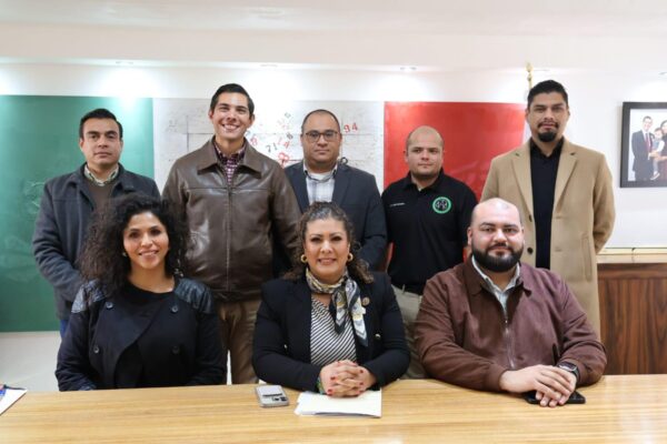 TOMA PROTESTA EL COMITÉ DE VIGILANCIA PARA LA TERMINACIÓN DE CONTRATO CON IBERPARKING