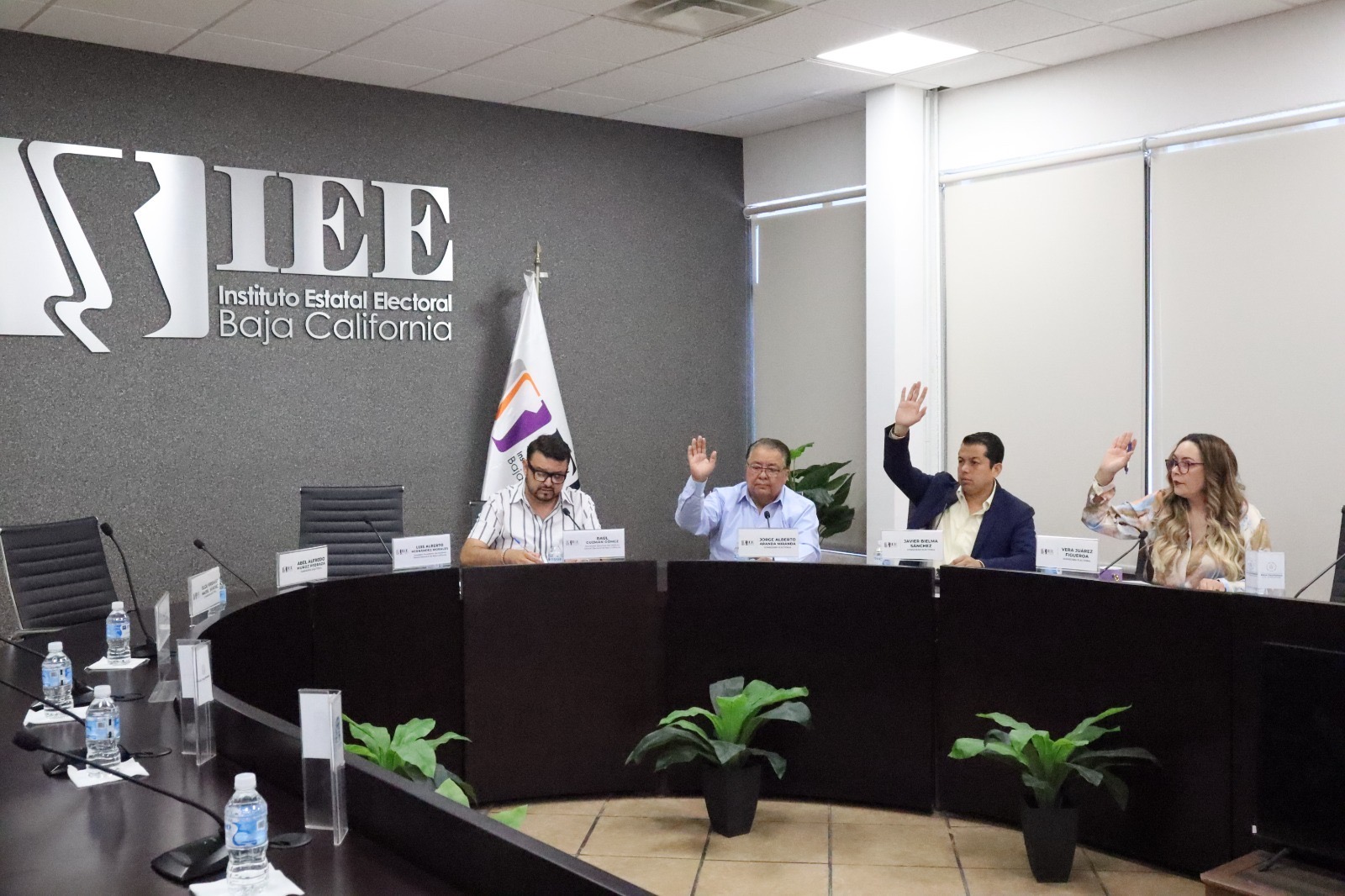 CELEBRA CONSEJO GENERAL DEL IEEBC SU 30 SESIÓN ORDINARIA