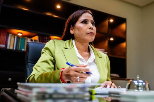 FELICITA GOBIERNO DE CLAUDIA AGATÓN APERTURA Y REGULLARIZACIÓN DE 367 NEGOCIOS