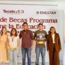 ROMAN COTA ENTREGA 150 BECAS A ESTUDIANTES DE PREPARATORIA Y UNIVERSIDAD